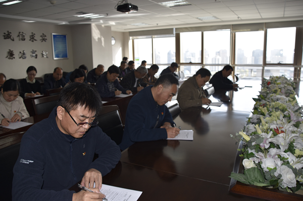 乐竞体育-中国一站式服务官网
组织党员干部进行主题教育应知应会知识测试